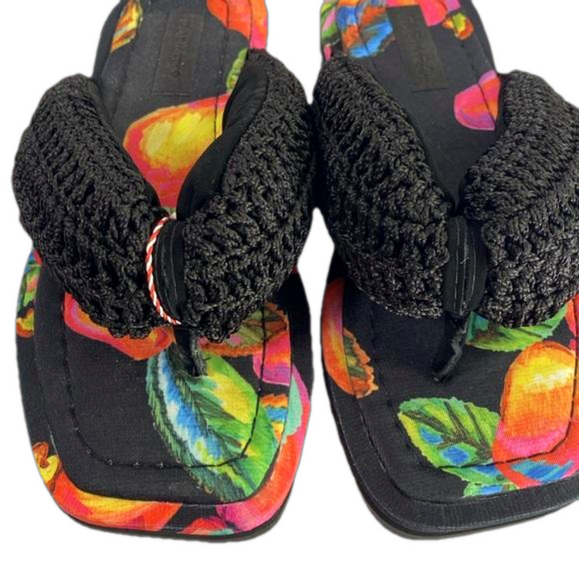 Farm Rio Cashew Crochet Puffy Flip Flop Size 6 NWOT - Picture 11 of 11